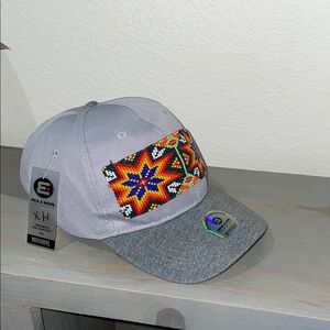 Gray Egg Men’s Cap with beaded Pattern